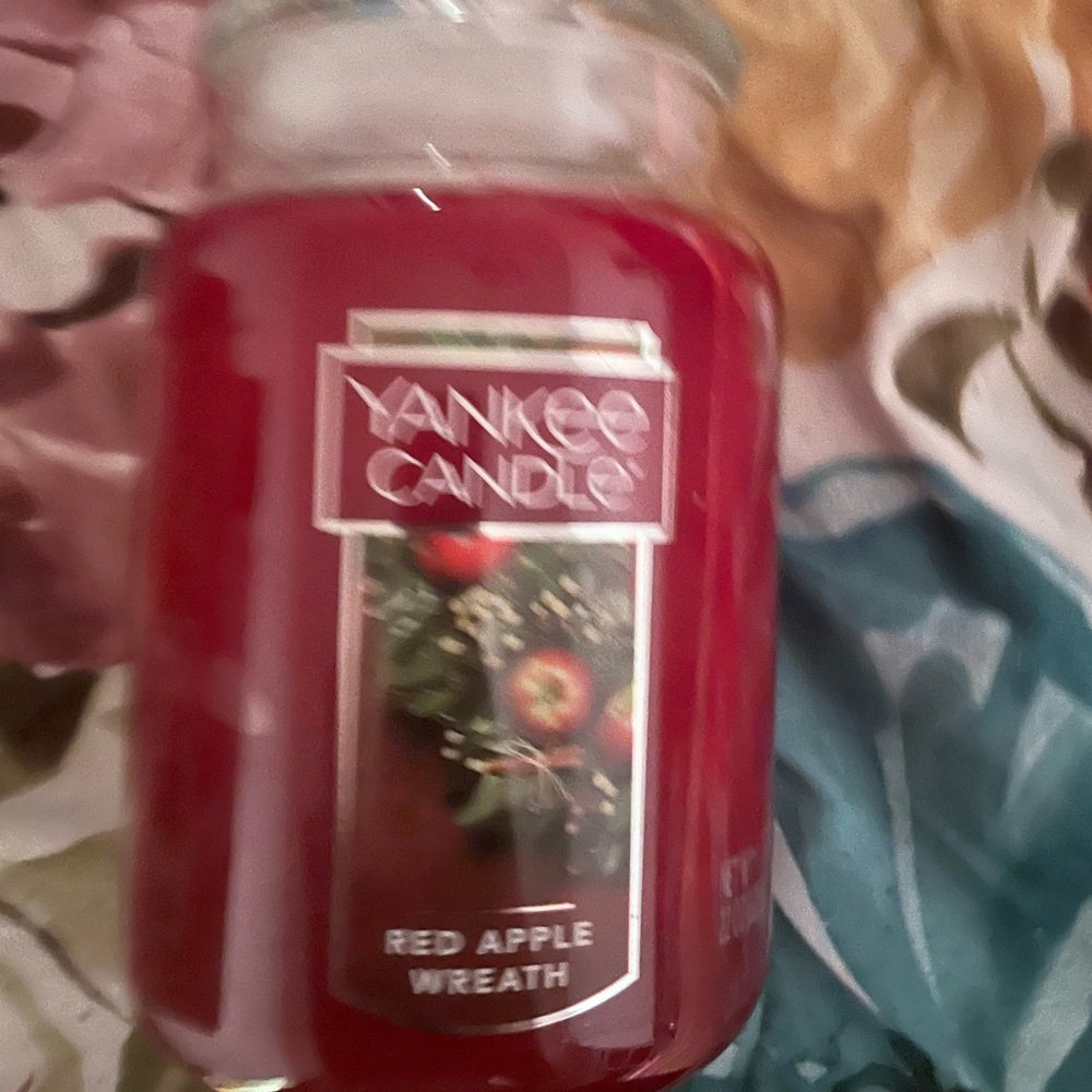 Large yankee candle